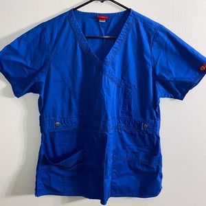 Scrub shirt
